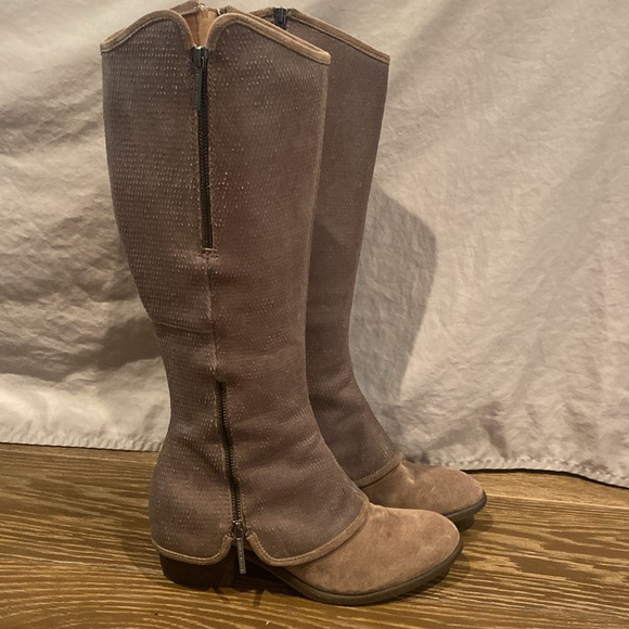 Donald J Pliner Suede Tall Boots Size 8 - Picture 2 of 6